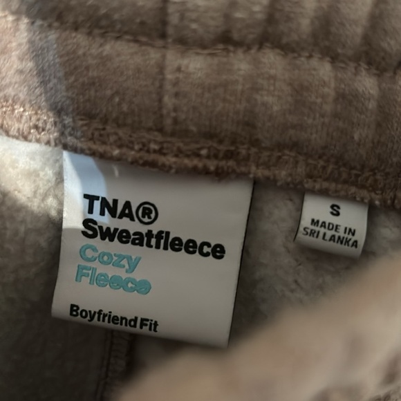 TNA Boyfriend Fit Cozy Fleece Cotton Blend Sweatpant - Picture 4 of 10